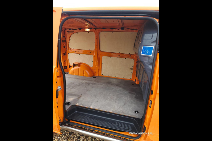 Mercedes-Benz Vito 111 CDI , 1e Eig , Euro 6 , camera , navi , cruise , dealer onderhouden.