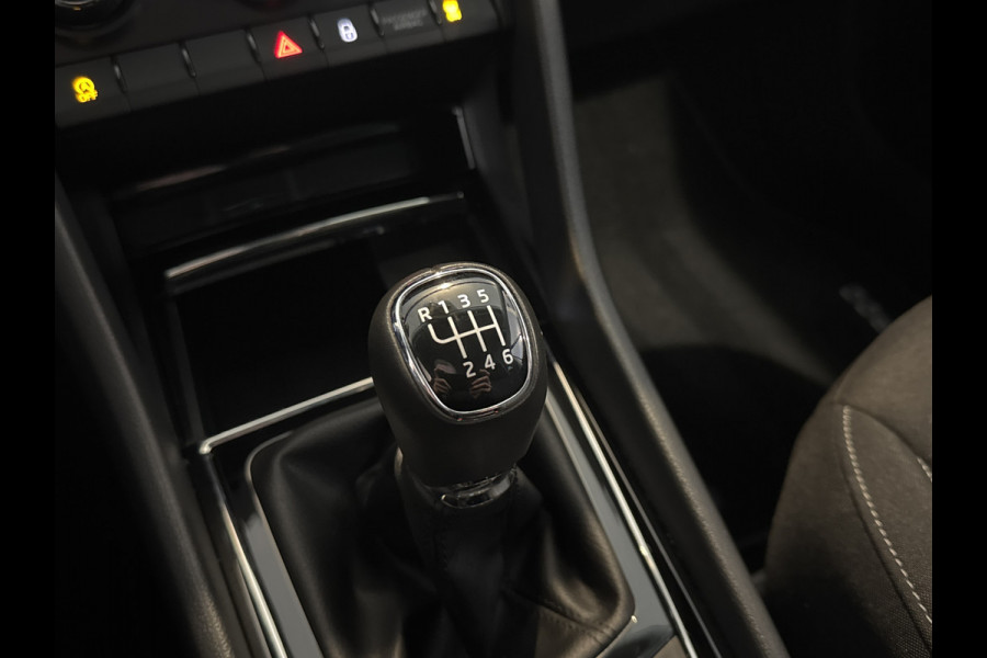 Škoda Karoq TSI 115PK SELECTION CARPLAY/LED/ECC