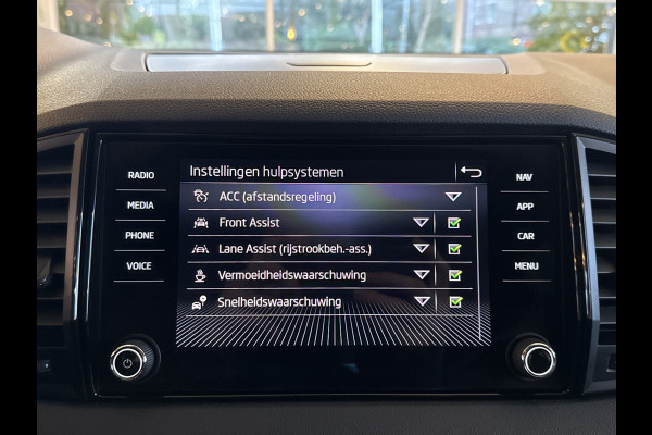 Škoda Karoq TSI 115PK SELECTION CARPLAY/LED/ECC