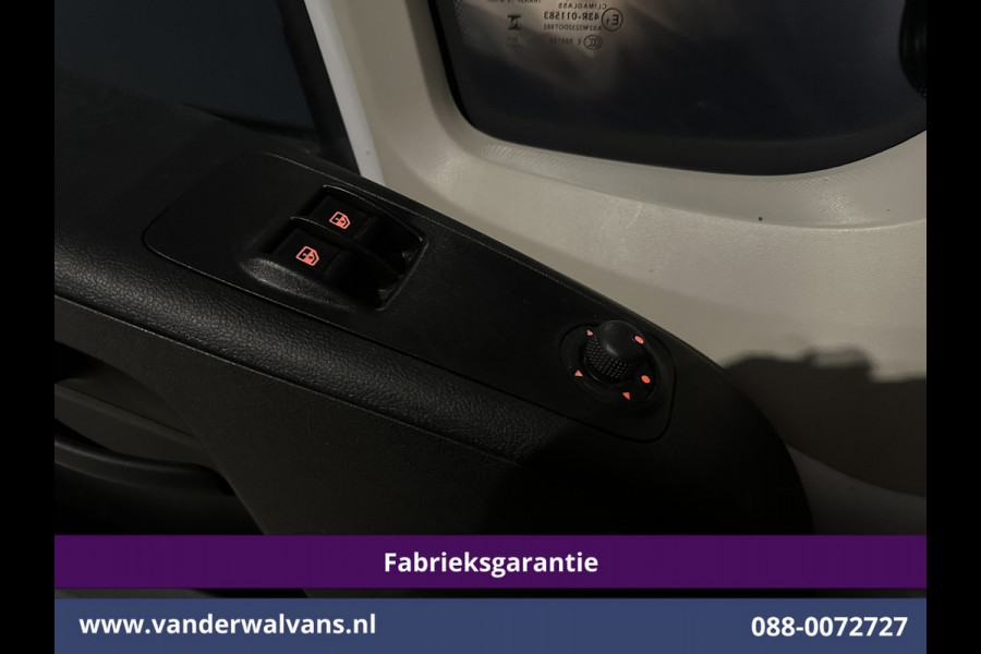 Citroën Jumper 2.2 BlueHDi 141pk Bakwagen Laadklep Fabrieksgarantie Euro6 Airco | Camera | Navigatie | Cruisecontrol | Apple Carplay Android Auto, 1010kg laadvermogen, Bijrijdersbank