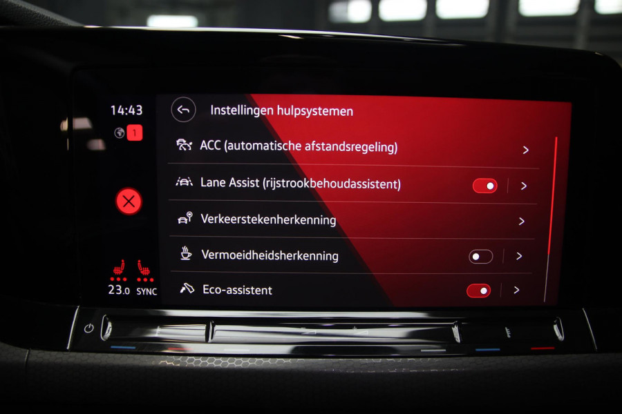 Volkswagen Golf 2.0 TSI GTI IQ LED-PANO-BTW