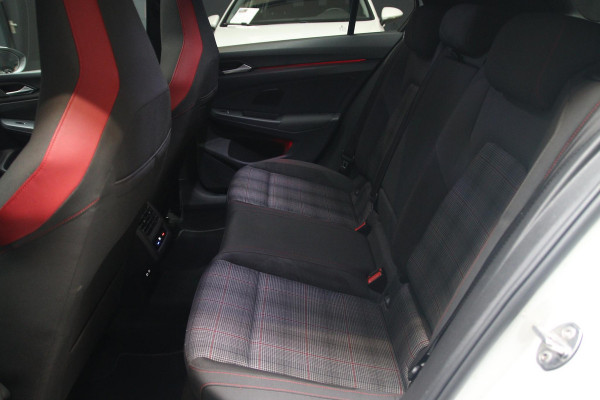 Volkswagen Golf 2.0 TSI GTI IQ LED-PANO-BTW