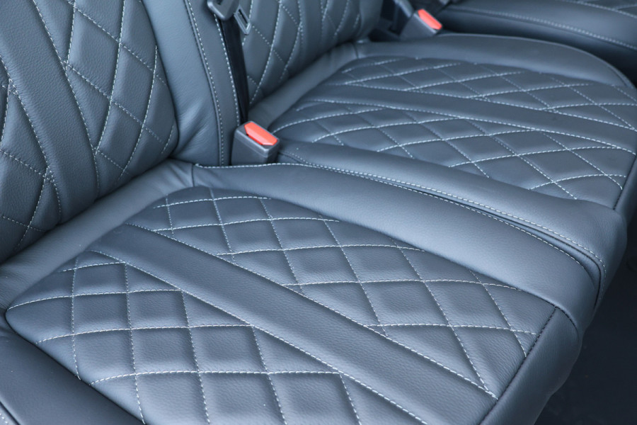 Ford Transit Custom 320 2.0 TDCI 150 PK L2H1 Limited | L+R Schuifdeur | ACC | Blind Spot | Camera | Lane Assist | Stoelverwarming | CarPlay | Naviga | 3-Zitter | Verlengde fabrieksgarantie tot 12-2029