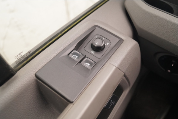 Volkswagen Crafter 35 2.0 TDI 140pk L3-H3 -CAM-PDC-NAVI-CRUISE-DAB-