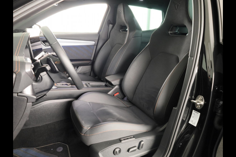 CUPRA Formentor 1.5 TSI e-Hybrid Business 204PK | Panoramadak | 19 Inch | Elektrisch Verstelbare Stoel | Intelligent Drive |