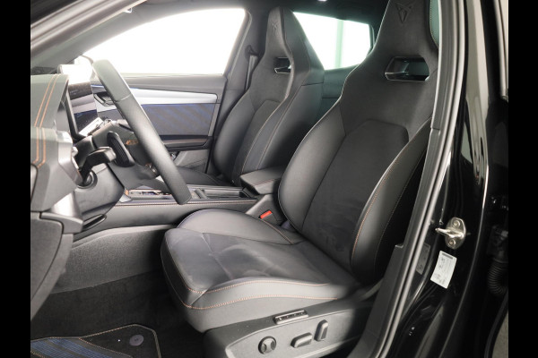 CUPRA Formentor 1.5 TSI e-Hybrid Business 204PK | Panoramadak | 19 Inch | Elektrisch Verstelbare Stoel | Intelligent Drive |
