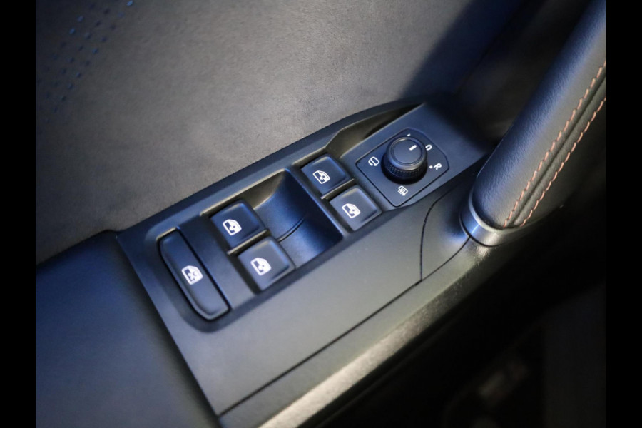 CUPRA Formentor 1.5 TSI e-Hybrid Business 204PK | Panoramadak | 19 Inch | Elektrisch Verstelbare Stoel | Intelligent Drive |