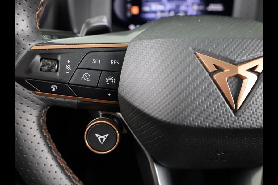 CUPRA Formentor 1.5 TSI e-Hybrid Business 204PK | Panoramadak | 19 Inch | Elektrisch Verstelbare Stoel | Intelligent Drive |