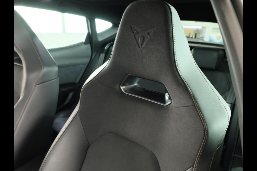 CUPRA Formentor 1.5 TSI e-Hybrid Business 204PK | Panoramadak | 19 Inch | Elektrisch Verstelbare Stoel | Intelligent Drive |
