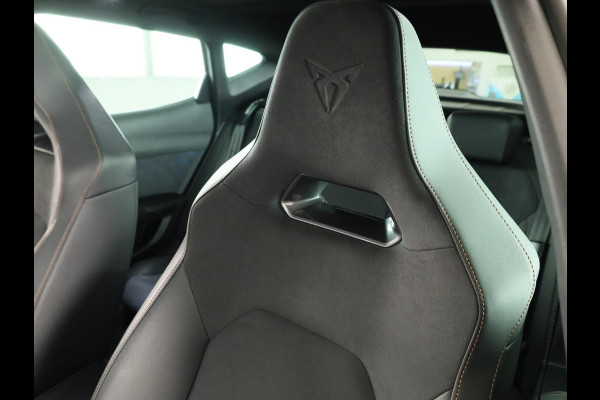 CUPRA Formentor 1.5 TSI e-Hybrid Business 204PK | Panoramadak | 19 Inch | Elektrisch Verstelbare Stoel | Intelligent Drive |