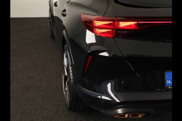 CUPRA Formentor 1.5 TSI e-Hybrid Business 204PK | Panoramadak | 19 Inch | Elektrisch Verstelbare Stoel | Intelligent Drive |