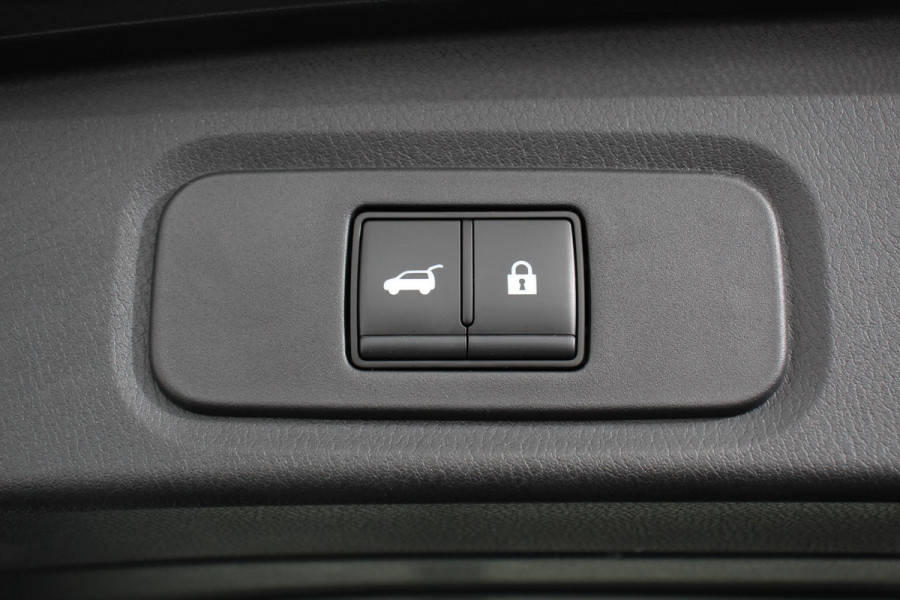 Nissan QASHQAI 1.3 MHEV DIG-T 158pk Xtronic Tekna | Navigatie | Apple Carplay/Android Auto | Parkeersensoren | 360 camera | Adaptive cruise control | Head-up Display | Blind Spot Assist | Elektrische achterklep | Elektrische bestuurderstoel | Stoel-en stuurverwarming | Ledverlichting | Climate Control