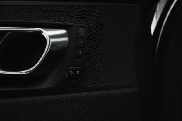 Volvo XC60 2.0 T6 Plug-in hybrid AWD Inscription Pano.schuif/Black Optiek/Leer/Memory/Trekhaak/Wood interior/Plug-in Hybride