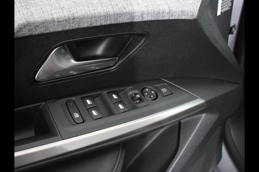 Peugeot 5008 1.2 Hybrid 136pk Allure Automaat | Navigatie | Apple Carplay/Android Auto | Cruise control | Climate control | LED | Parkeersensoren | Camera | Radio