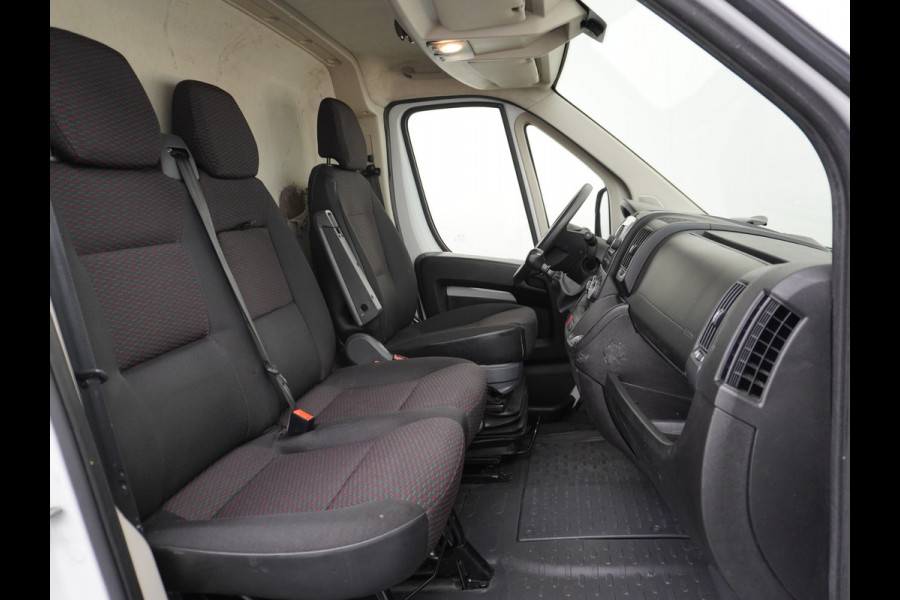 Opel Movano 2.2D 120PK L3H2 3-Persoons Navi DAB+ Airco Cruise Control Bluetooth Edition Treeplank Betonplex Vloer Wandbetimmering Schuifdeur 1e Eigenaar Euro 6