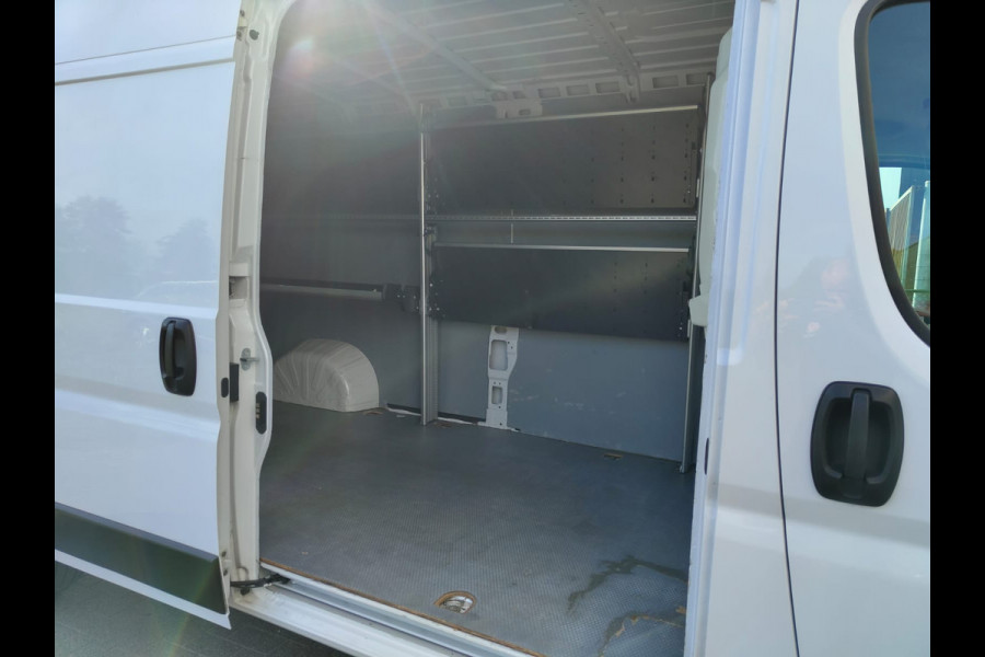 Opel Movano 2.2D 120PK L3H2 3-Persoons Navi DAB+ Airco Cruise Control Bluetooth Edition Treeplank Betonplex Vloer Wandbetimmering Schuifdeur 1e Eigenaar Euro 6