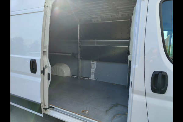 Opel Movano 2.2D 120PK L3H2 3-Persoons Navi DAB+ Airco Cruise Control Bluetooth Edition Treeplank Betonplex Vloer Wandbetimmering Schuifdeur 1e Eigenaar Euro 6