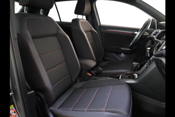 Volkswagen T-Roc 1.5 TSI Sport 150 PK DSG | Panorama dak | Parkeercamera | Stoel- en stuurverwarming  | Elektrische achterklep |