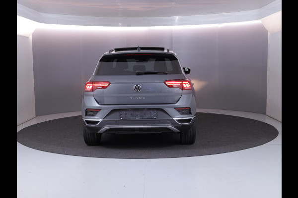 Volkswagen T-Roc 1.5 TSI Sport 150 PK DSG | Panorama dak | Parkeercamera | Stoel- en stuurverwarming  | Elektrische achterklep |