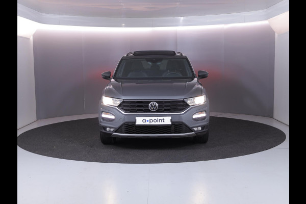 Volkswagen T-Roc 1.5 TSI Sport 150 PK DSG | Panorama dak | Parkeercamera | Stoel- en stuurverwarming  | Elektrische achterklep |