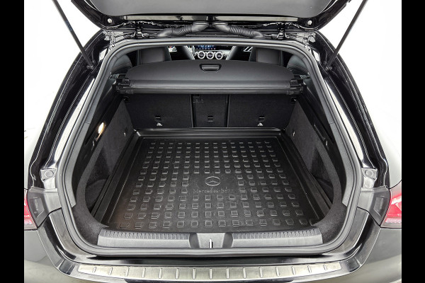 Mercedes-Benz CLA-Klasse Shooting Brake 250 e Business Solution AMG Limited nov-25| Panoramadak | 5 spaaks lichtmetalen velgen | Navigatie | MBUX wide screen | Parking support met camera achtyer | Inclusief 24 maanden MB Certified garantie voor Europa.