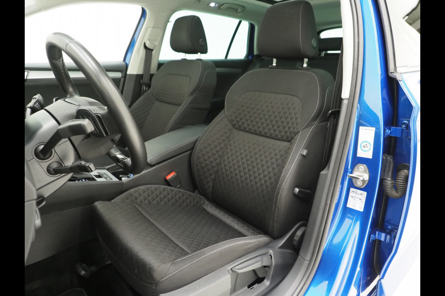 Škoda Superb Combi 1.4 TSI iV 218PK | Panoramadak | Virtual | Adaptive Cruise | Stoelverwarming | DAB | PDC | Carplay