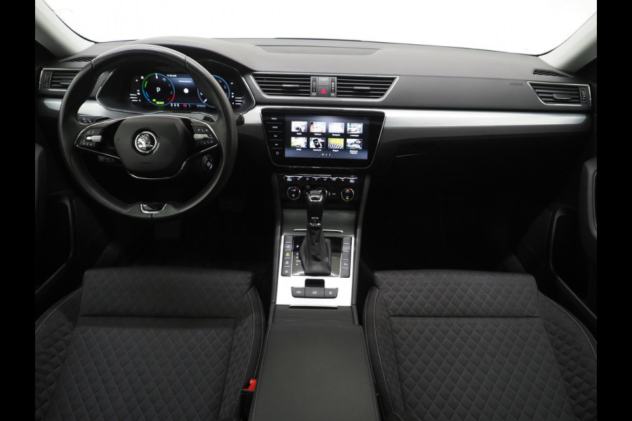 Škoda Superb Combi 1.4 TSI iV 218PK | Panoramadak | Virtual | Adaptive Cruise | Stoelverwarming | DAB | PDC | Carplay