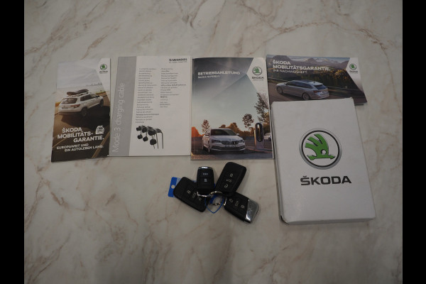 Škoda Superb Combi 1.4 TSI iV 218PK | Panoramadak | Virtual | Adaptive Cruise | Stoelverwarming | DAB | PDC | Carplay