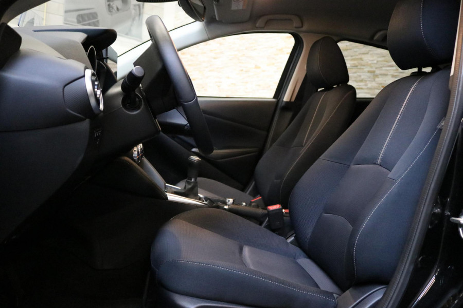 Mazda 2 1.5 Skyactiv-G Luxury | CARPLAY | NAVI | HEADUP | NAP | NL AUTO |
