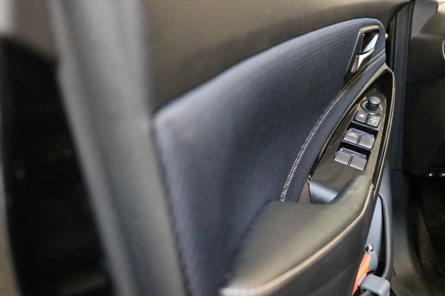 Mazda 2 1.5 Skyactiv-G Luxury | CARPLAY | NAVI | HEADUP | NAP | NL AUTO |