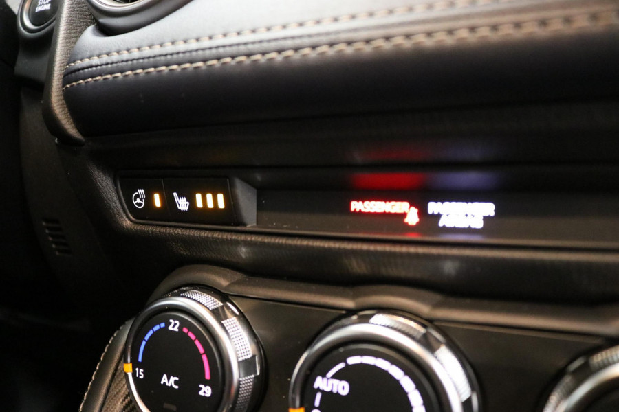 Mazda 2 1.5 Skyactiv-G Luxury | CARPLAY | NAVI | HEADUP | NAP | NL AUTO |