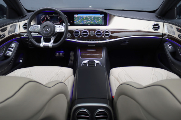 Mercedes-Benz S-Klasse 560 AMG Line Premium | V8 | Active Body Control | Distronic+ | HUD | Panoramadak | Burmester | Nachtzicht | Intelligent Light System | Soft-Close | Keyless Go | Camera | Nappa Leder |