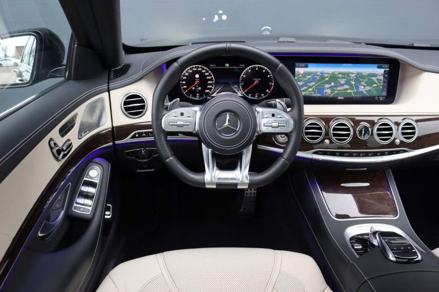 Mercedes-Benz S-Klasse 560 AMG Line Premium | V8 | Active Body Control | Distronic+ | HUD | Panoramadak | Burmester | Nachtzicht | Intelligent Light System | Soft-Close | Keyless Go | Camera | Nappa Leder |