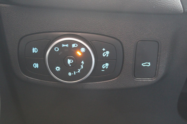 Ford FOCUS Wagon 1.0 EcoBoost Hybrid ST Line X Business 155pk! | Winter Pack | 18 inch lichtmetalen velgen