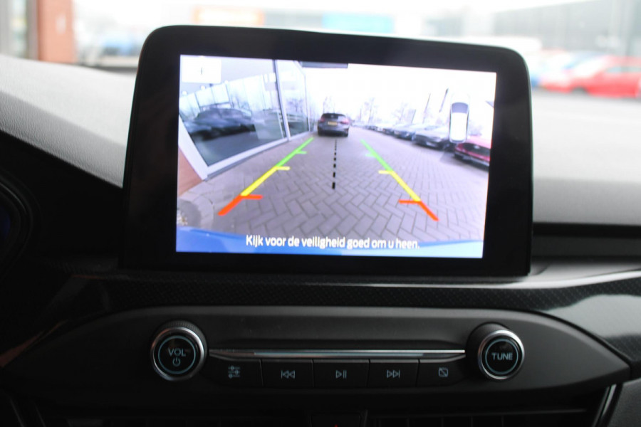 Ford FOCUS Wagon 1.0 EcoBoost Hybrid ST Line X Business 155pk! | Winter Pack | 18 inch lichtmetalen velgen