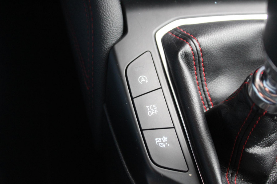 Ford FOCUS Wagon 1.0 EcoBoost Hybrid ST Line X Business 155pk! | Winter Pack | 18 inch lichtmetalen velgen