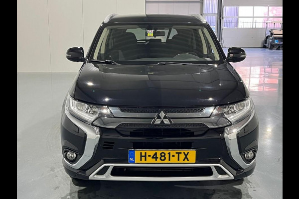Mitsubishi Outlander 2.4 PHEV Pure APPLE CARPLAY/VERWARMDE VOORSTOELEN/4X4