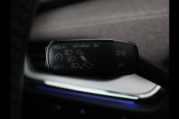 Škoda ENYAQ iV 60 | 68.900km NAP | Sfeerverlichting | Carplay | Half leder | Navigatie | Full LED | Chroom Pack | Climate control | Parkeerhulp | Cruise control