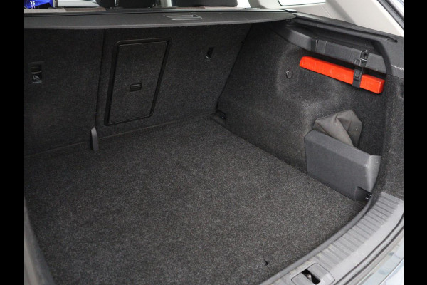 Škoda ENYAQ iV 60 | 68.900km NAP | Sfeerverlichting | Carplay | Half leder | Navigatie | Full LED | Chroom Pack | Climate control | Parkeerhulp | Cruise control