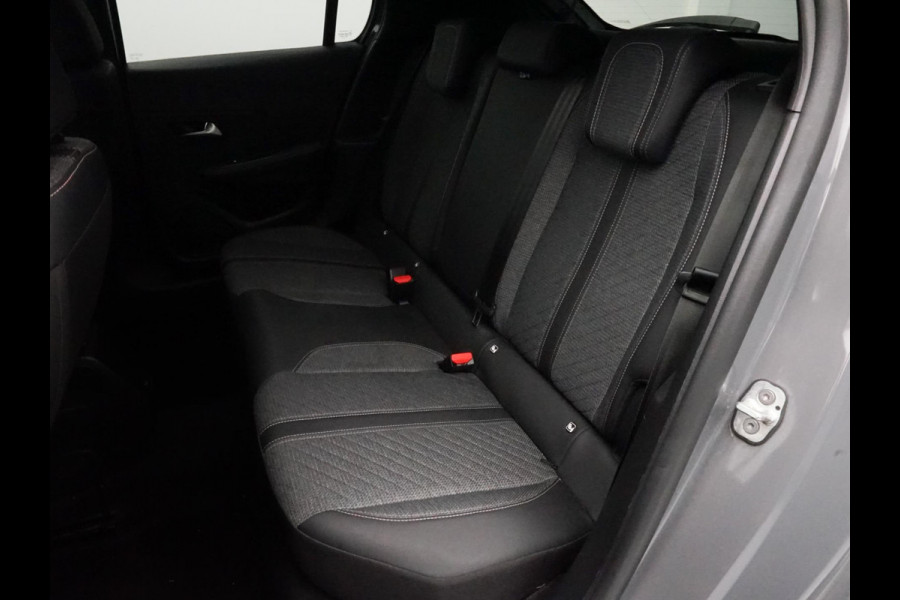 Peugeot 208 1.2 PureTech 100 Allure (ADAPTIVE CRUISE,APPLE CARPLAY,PARKEERSENSOREN,CLIMATE,LED,SPORTSTOELEN,LM-VELGEN,NIEUWE APK)