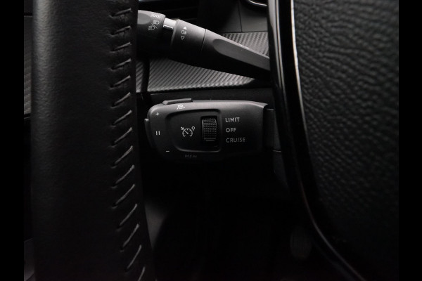Peugeot 208 1.2 PureTech 100 Allure (ADAPTIVE CRUISE,APPLE CARPLAY,PARKEERSENSOREN,CLIMATE,LED,SPORTSTOELEN,LM-VELGEN,NIEUWE APK)