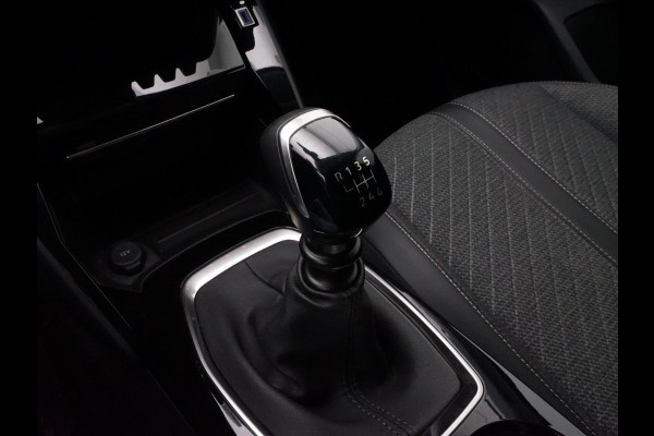 Peugeot 208 1.2 PureTech 100 Allure (ADAPTIVE CRUISE,APPLE CARPLAY,PARKEERSENSOREN,CLIMATE,LED,SPORTSTOELEN,LM-VELGEN,NIEUWE APK)