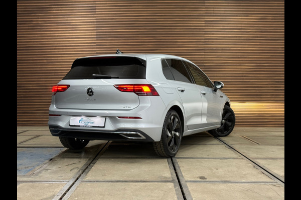 Volkswagen Golf 1.5 eTSI 150PK Black Style | Licht+Zicht Pakket | ErgoActive | Ambient | Discover Media | App-Connect | LED Plus