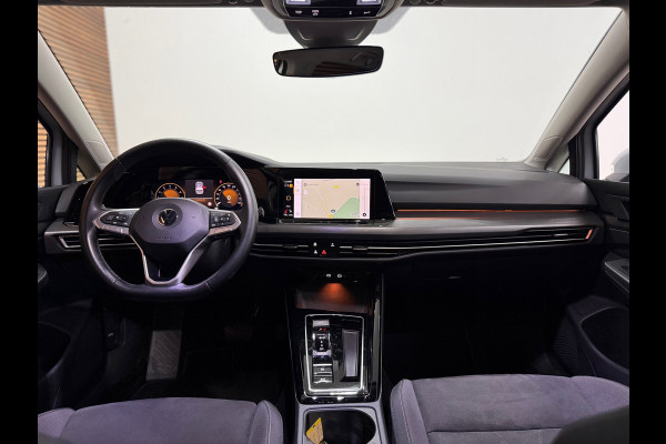 Volkswagen Golf 1.5 eTSI 150PK Black Style | Licht+Zicht Pakket | ErgoActive | Ambient | Discover Media | App-Connect | LED Plus