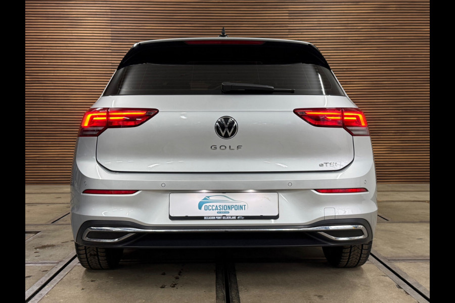 Volkswagen Golf 1.5 eTSI 150PK Black Style | Licht+Zicht Pakket | ErgoActive | Ambient | Discover Media | App-Connect | LED Plus