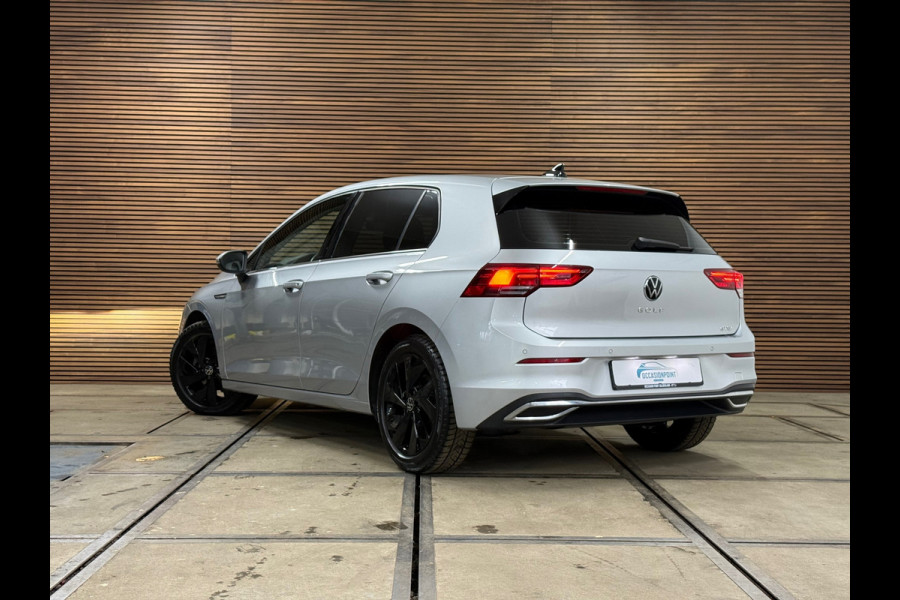Volkswagen Golf 1.5 eTSI 150PK Black Style | Licht+Zicht Pakket | ErgoActive | Ambient | Discover Media | App-Connect | LED Plus