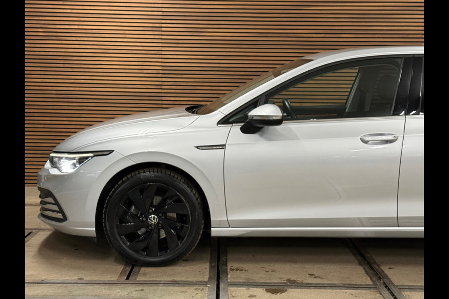 Volkswagen Golf 1.5 eTSI 150PK Black Style | Licht+Zicht Pakket | ErgoActive | Ambient | Discover Media | App-Connect | LED Plus