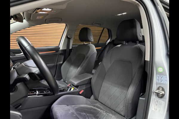 Volkswagen Golf 1.5 eTSI 150PK Black Style | Licht+Zicht Pakket | ErgoActive | Ambient | Discover Media | App-Connect | LED Plus