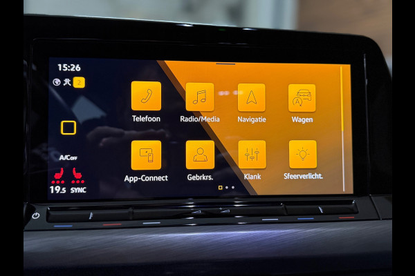 Volkswagen Golf 1.5 eTSI 150PK Black Style | Licht+Zicht Pakket | ErgoActive | Ambient | Discover Media | App-Connect | LED Plus