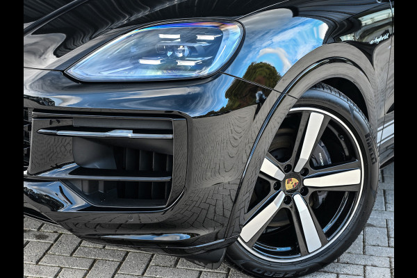 Porsche Cayenne 3.0 E-HYBRID 471pk Sport Design | Panorama dak | Sport-Chrono | Stoel ventilatie | Bose Sound | Innodrive | Luchtvering | 360 Camera |